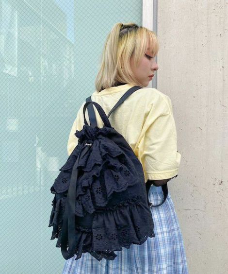 SUGARY LACY KNAPSACK
