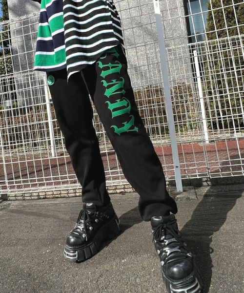 CANDY GRAFFITI TRACK PANTS | Candy Stripper（キャンディ