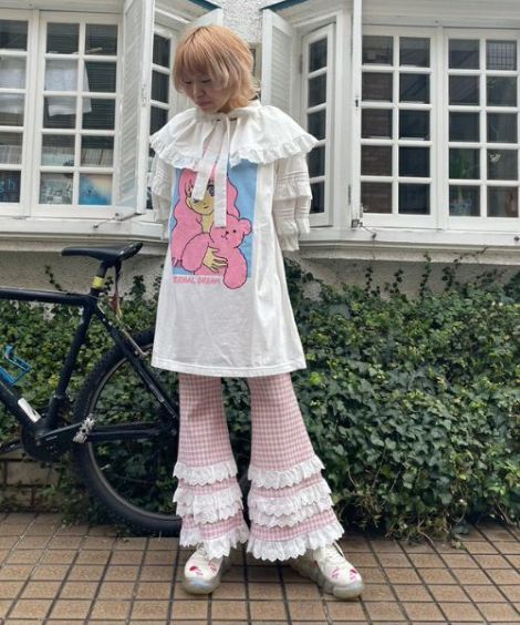 CANDY STRIPPER 】HELLO KITTY KNIT-