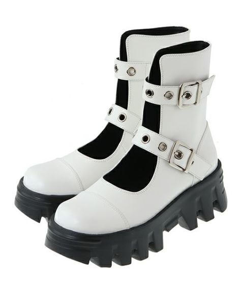 CND PLATFORM BOOTS