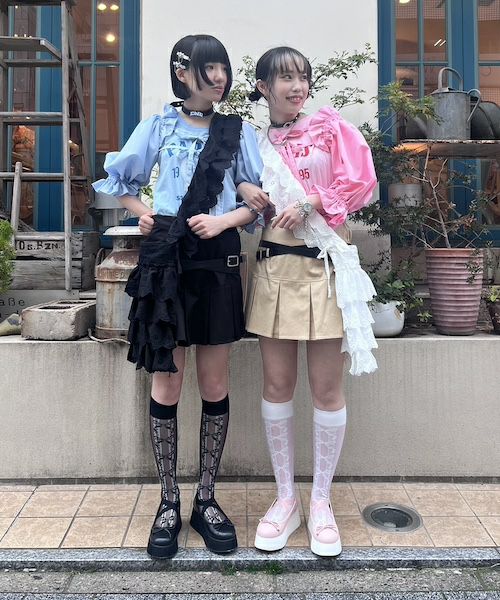 CROSS BELTED MINI SKIRT | Candy Stripper（キャンディ
