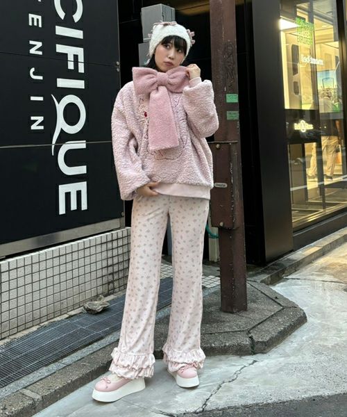 BOA RIBBON MUFFLER | Candy Stripper（キャンディ ストリッパー