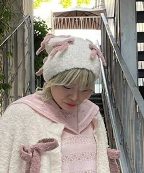 FLUFFY RIBBON BEANIE | Candy Stripper（キャンディ