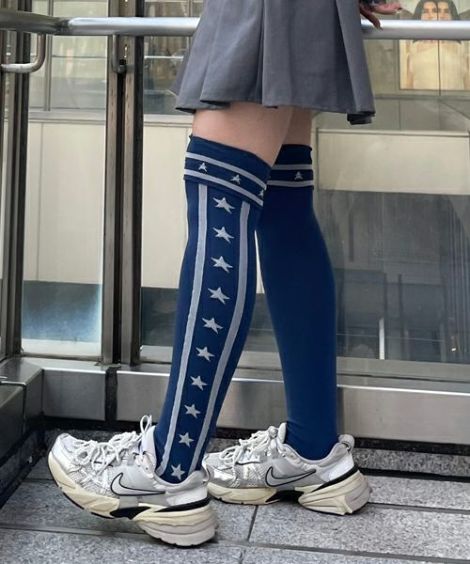 STAR LINE KNEE HIGH SOCKS