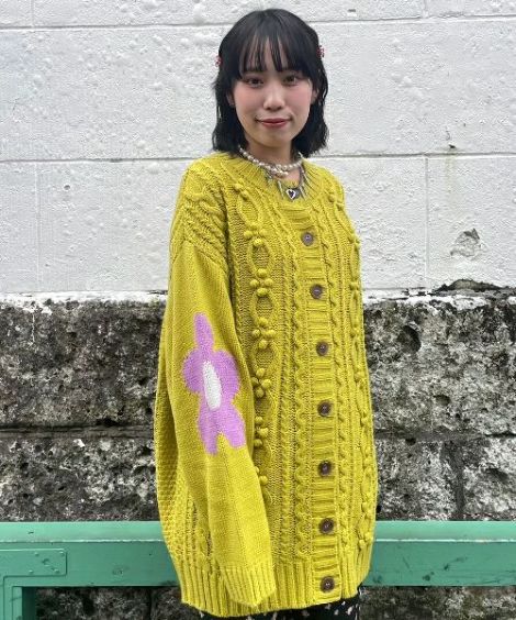 FLOWER CABLE KNIT CARDIGAN