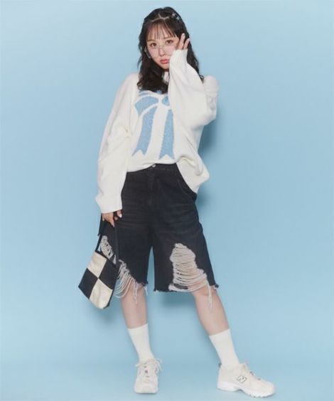 DAMAGE SHORT JEANS