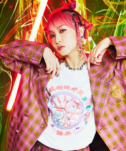 LiSA】LISA＆PEPE NEON SIGN TEE | Candy Stripper（キャンディ