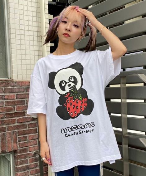 【insane】<br>STRAWBERRY PEPE BIG TEE