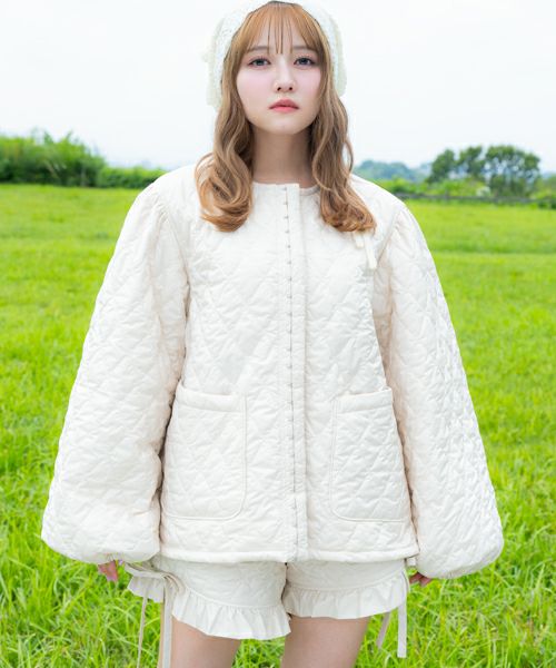 益若つばさ】FRILL COLLAR PRECIOUS QUIL TING JACKET | Candy 