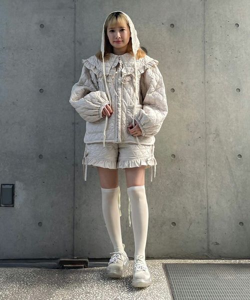 益若つばさ】FRILL COLLAR PRECIOUS QUIL TING JACKET | Candy
