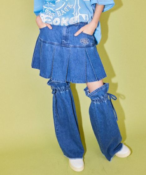 PLEATED MINI SKIRT ＆ LEG WARMERS
