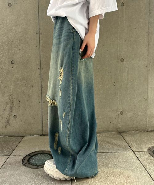 CURVE DAMAGE DENIM PANTS | Candy Stripper（キャンディ