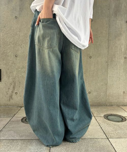 CURVE DAMAGE DENIM PANTS | Candy Stripper（キャンディ