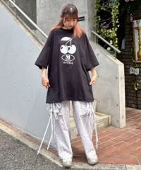CANDYSTRIPPER ロンT オーバーサイズ 白黒 セール】オーバーサイズロゴ刺繍ロンT（Tシャツ/カットソー