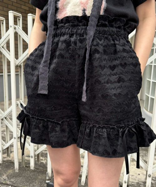 LOVE ME FRILL SHORTS | Candy Stripper（キャンディ