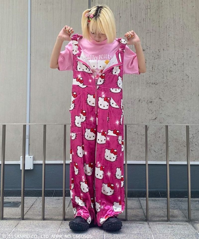 Candystripper ネコ柄　サロペット HELLO KITTY】KILA KILA VELOUR SALOPETTE | Candy Stripper
