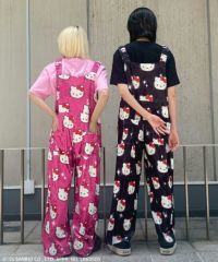 HELLO KITTY】KILA KILA VELOUR SALOPETTE | Candy Stripper
