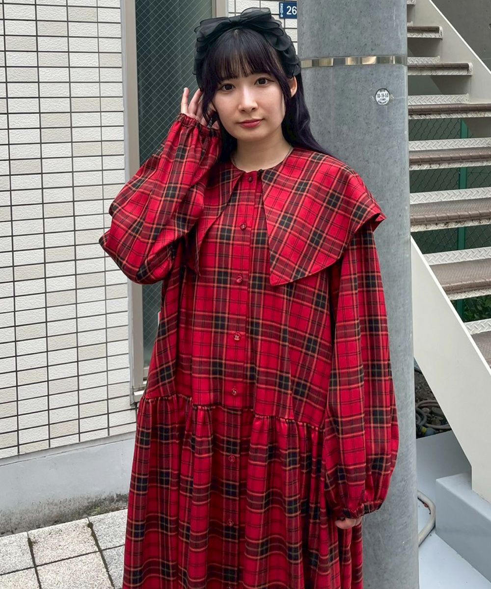 CELEBRATE BIG COLLAR DRESS | Candy Stripper（キャンディ