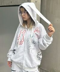 chocolate✖️girlホワイト フーディグラフィックプリント GRAFFITI PRINT HOODIE | Candy Stripper（キャンディ ストリッパー