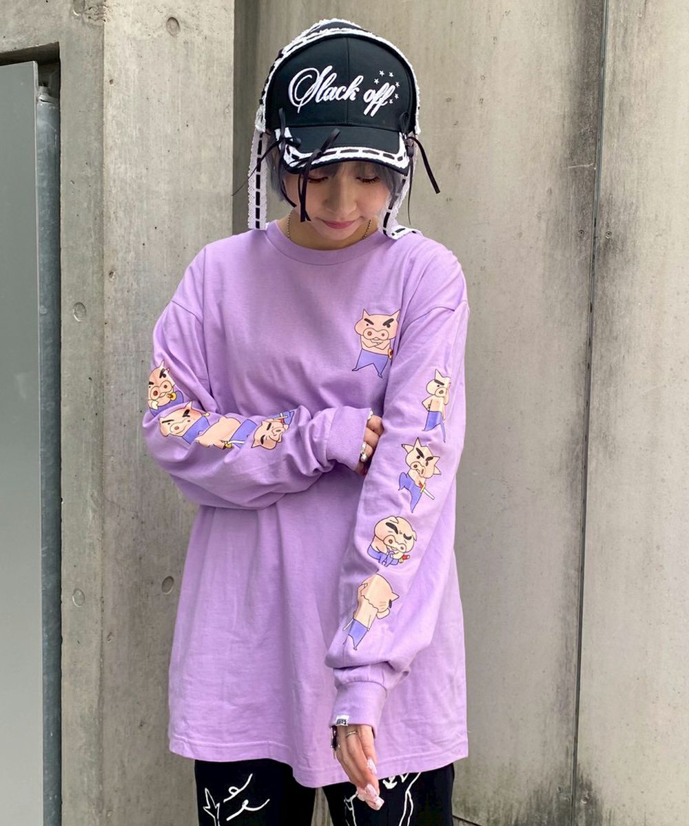 PURPLEスキニー・ラッパー着用 クレヨンしんちゃん】ぶりぶりざえもんがいっぱい L/S TEE | Candy